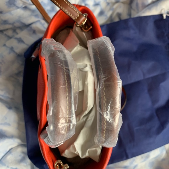 Dooney and Bourke Wakefield Tassel Tote NWT Salmon - Picture 6 of 8